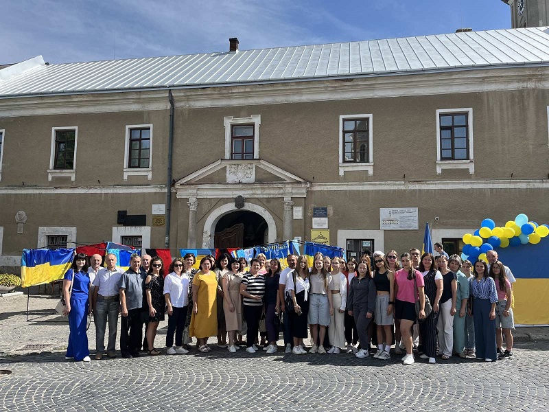 Синьо-жовтий символ незламності – День Державного прапора України!