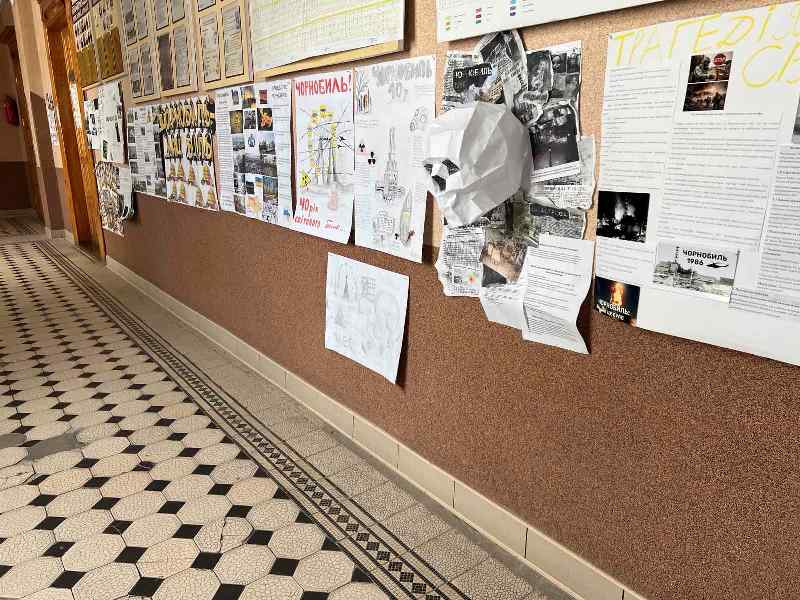 Виставка плакатів присвячена Чорнобильській трагедії - «40 років після катастрофи»